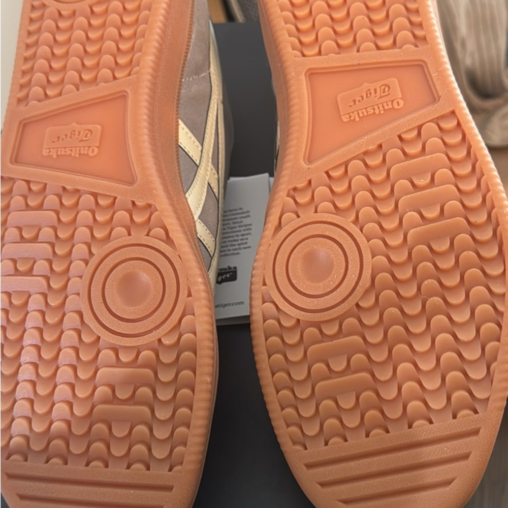 Onitsuka Tiger by Asics Men's Gray and Cream Sneakers - Picture 4 of 6